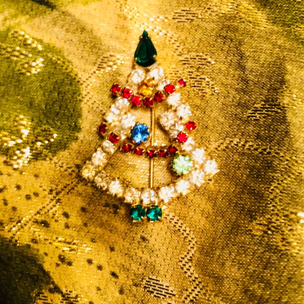 Source Unknown Multicolor Crystal Tree Brooch